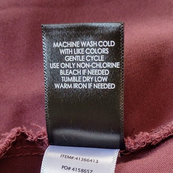 Torrid Harper Blouse Burgundy Womens Size 3 22/24 3X Pockets Tab Sleeves - Picture 7 of 7